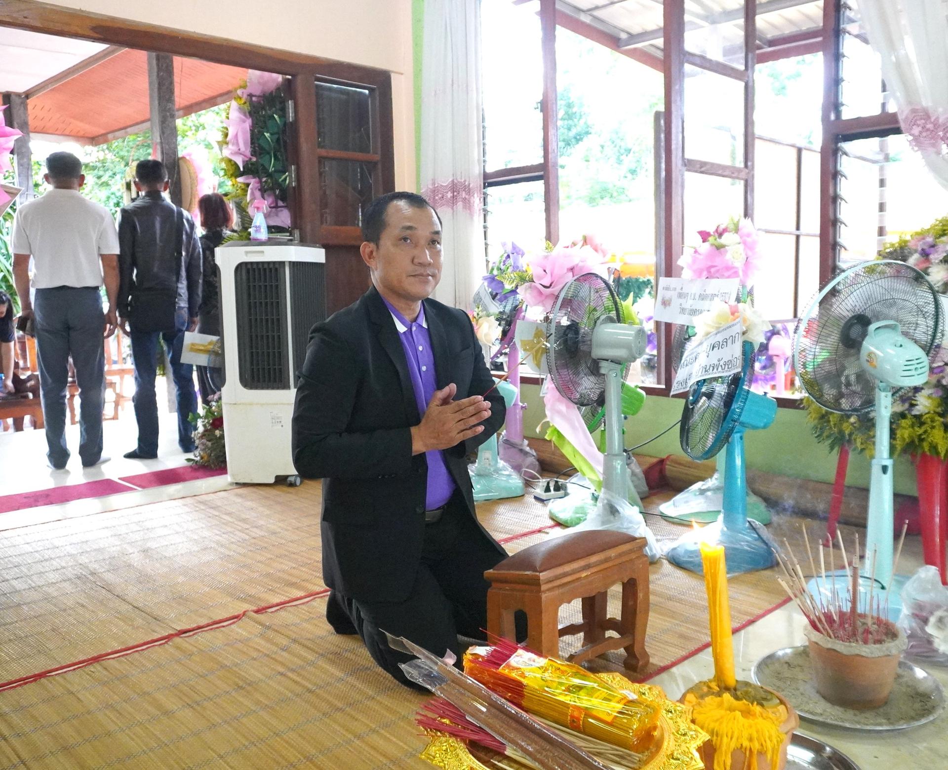 สพป.อุดรธานี เขต 3 ร่วมเป็นเจ้าภาพงานสวดพระอภิธรรมศพ นายสัมฤทธิ์ เวียงนนท์ ผู้อำนวยการโรงเรียนบ้านหนองบัวแดง